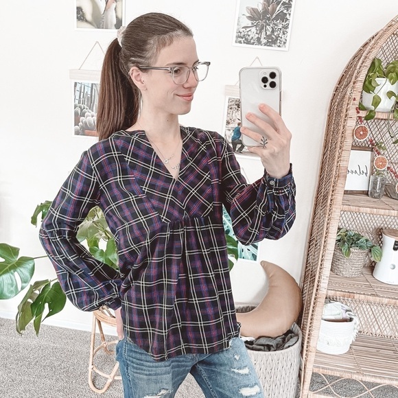 Ann Taylor Loft Plaid V-Neck Blouse - Picture 3 of 6
